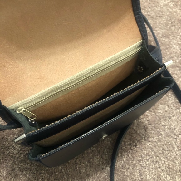 Made in Italy Vintage Blue Crossbody Purse - Picture 5 of 6